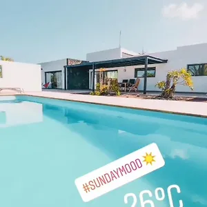 Wind Wave 28a Heated & Shared Pool Villa Lajares